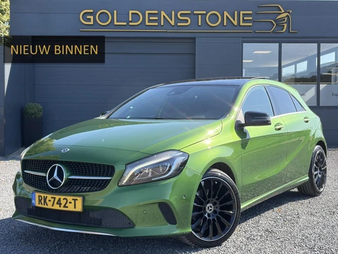 Mercedes-Benz A-klasse 160 Ambition Automaat l Dealer Onderhouden l Pano l Carplay l Stoelverw l Navi l Halfleder l Pdc l LED l Clima l Cruise l Lm velgen l 102pk l N.A.P l Apk tot 07-2027