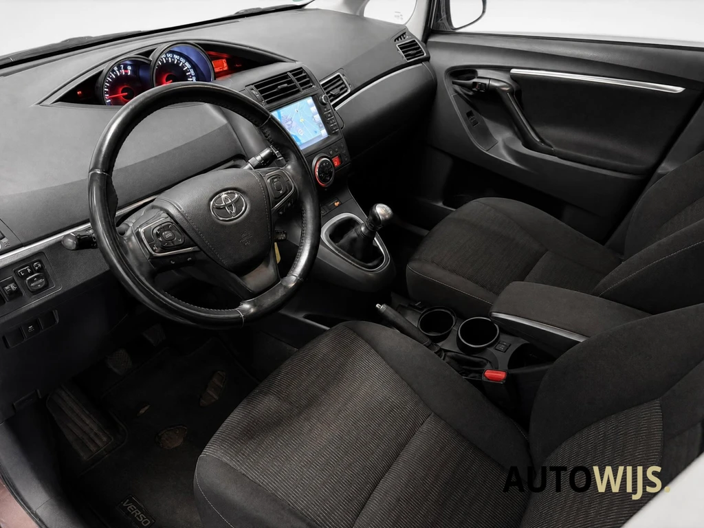 Toyota Verso – foto 9