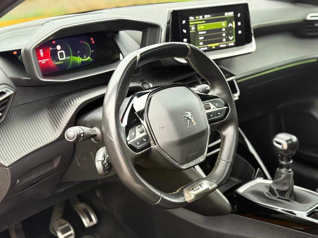 Peugeot 208 – foto 15