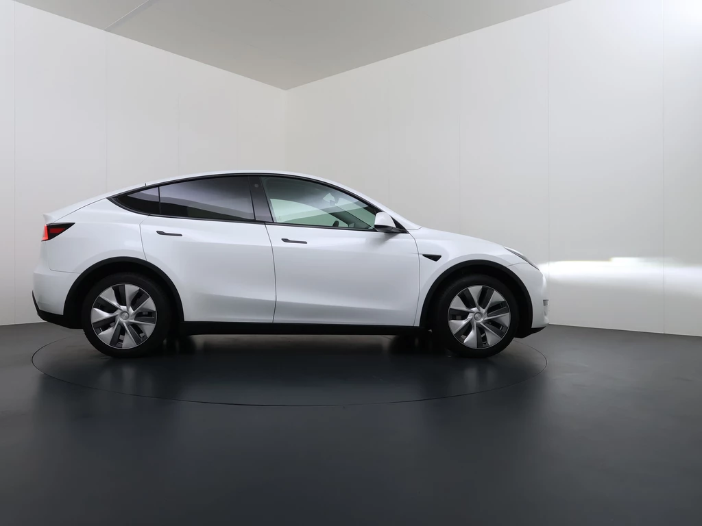 Tesla Model Y – foto 7