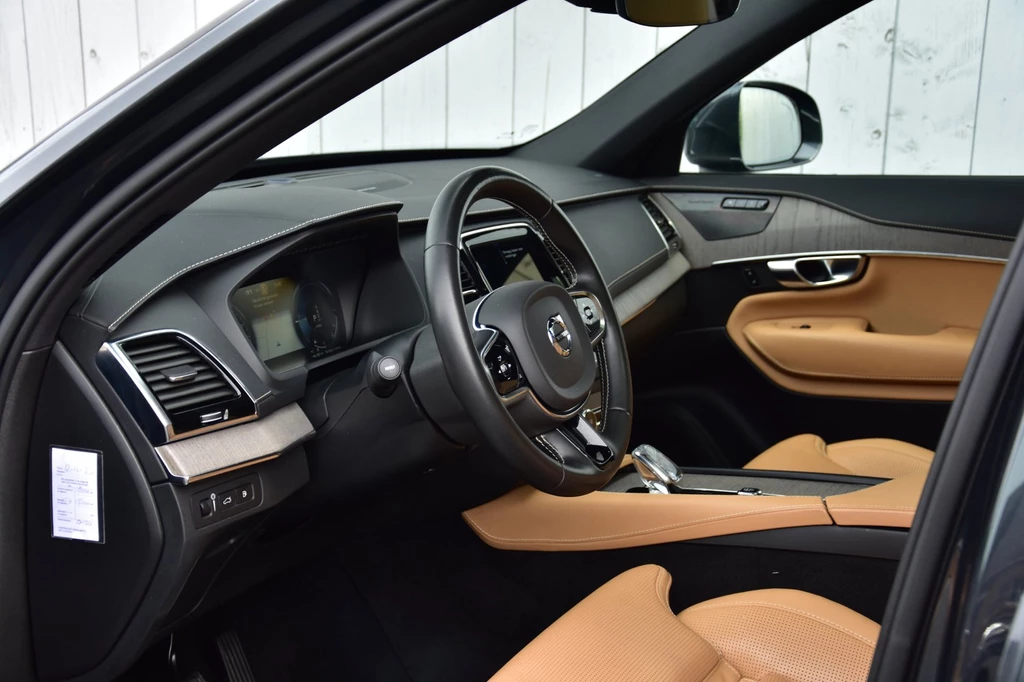 Volvo XC90 – foto 8