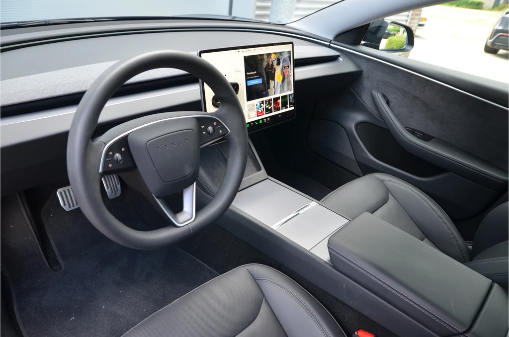 Tesla Model 3 – foto 10