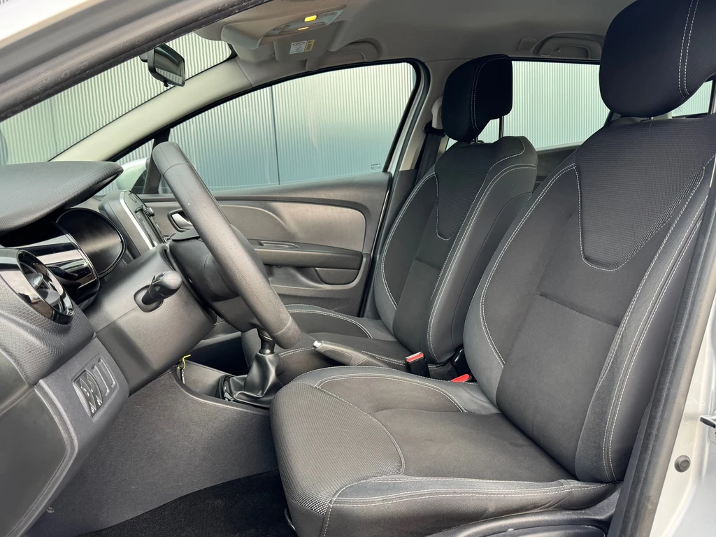 Renault Clio – foto 24