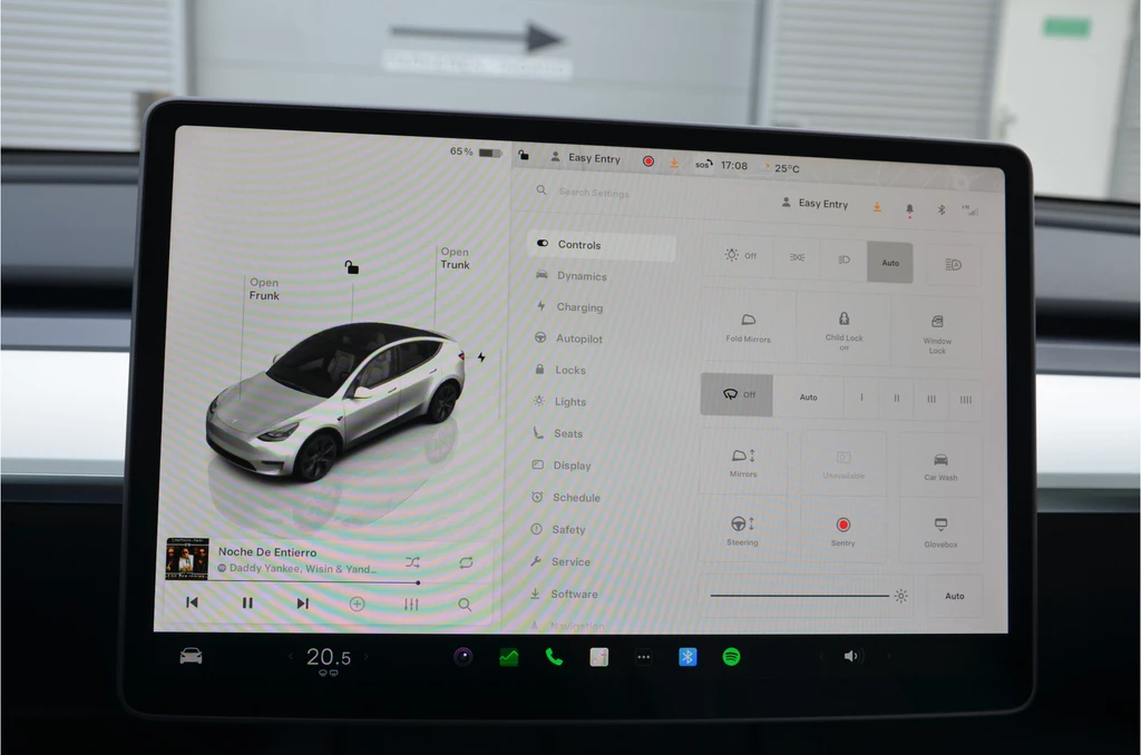 Tesla Model Y – foto 18