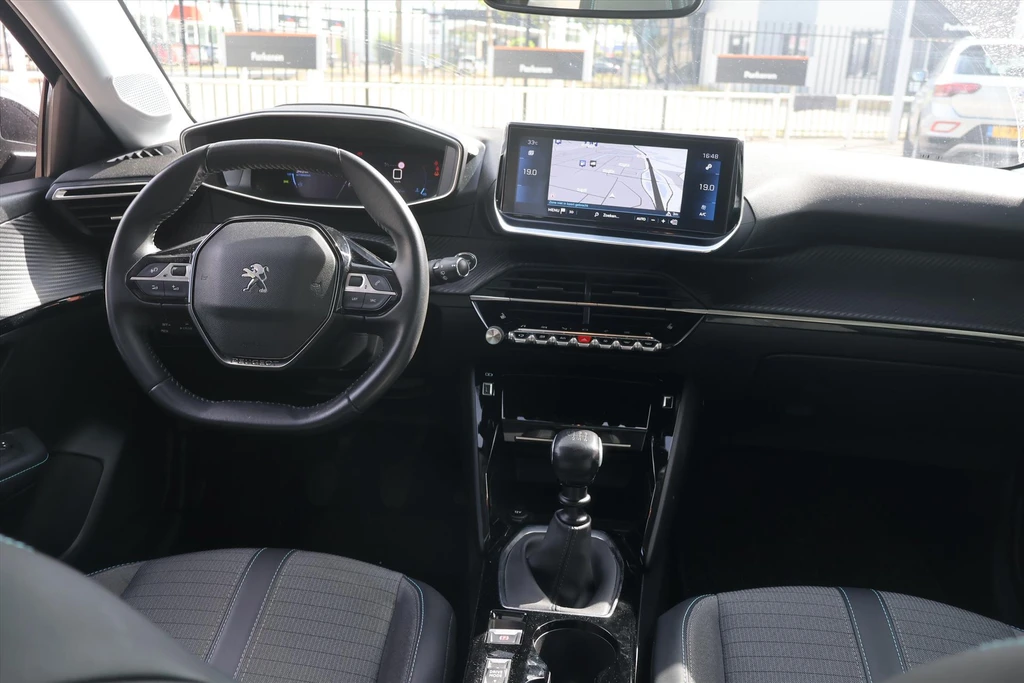 Peugeot 208 – foto 9