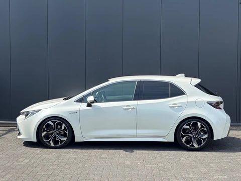 Toyota Corolla 2.0 Hybrid Exe JBL Adapt.Cruise LED Navi Camera HUD Leder NL-auto