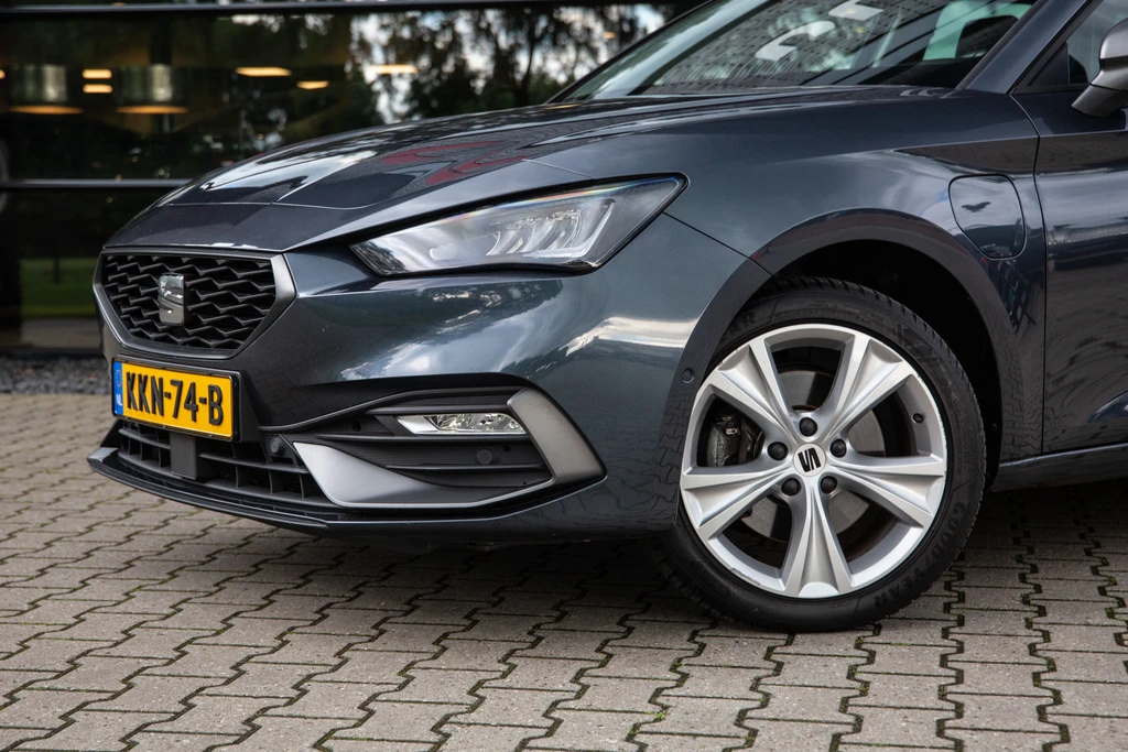 SEAT Leon – foto 8