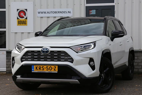 Toyota RAV4 2.5 Hybrid Bi-Tone*Fabrieksgarantie t/m01-2030*Perfect Toyota onderh.*Parelmoer Wit/Trekhaak/Half Leder/Stoelverw./Stuurverw./Elek. Klep/Keyless Entry+Go/Camera/Parkeersens./18 inch LM*