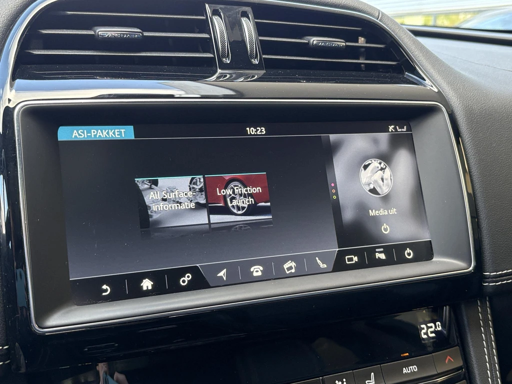 Jaguar F-PACE – foto 40