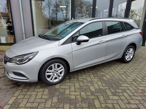 Opel Astra Sports Tourer 1.0 Online Edition Staat in De Krim Staat in de Krim