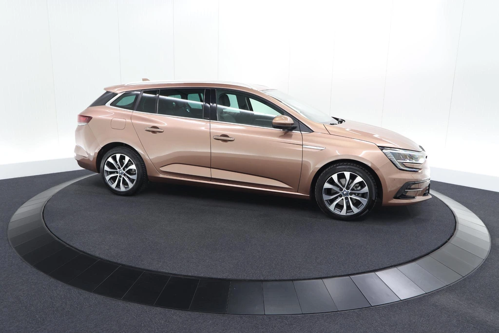 Renault Megane E-Tech – foto 13