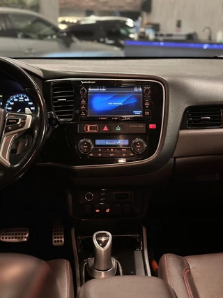Mitsubishi Outlander – thumbnail 12
