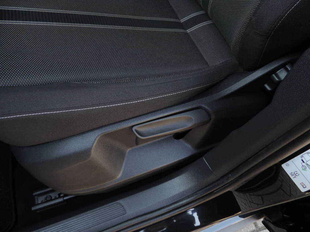 Volkswagen T-Roc – foto 13