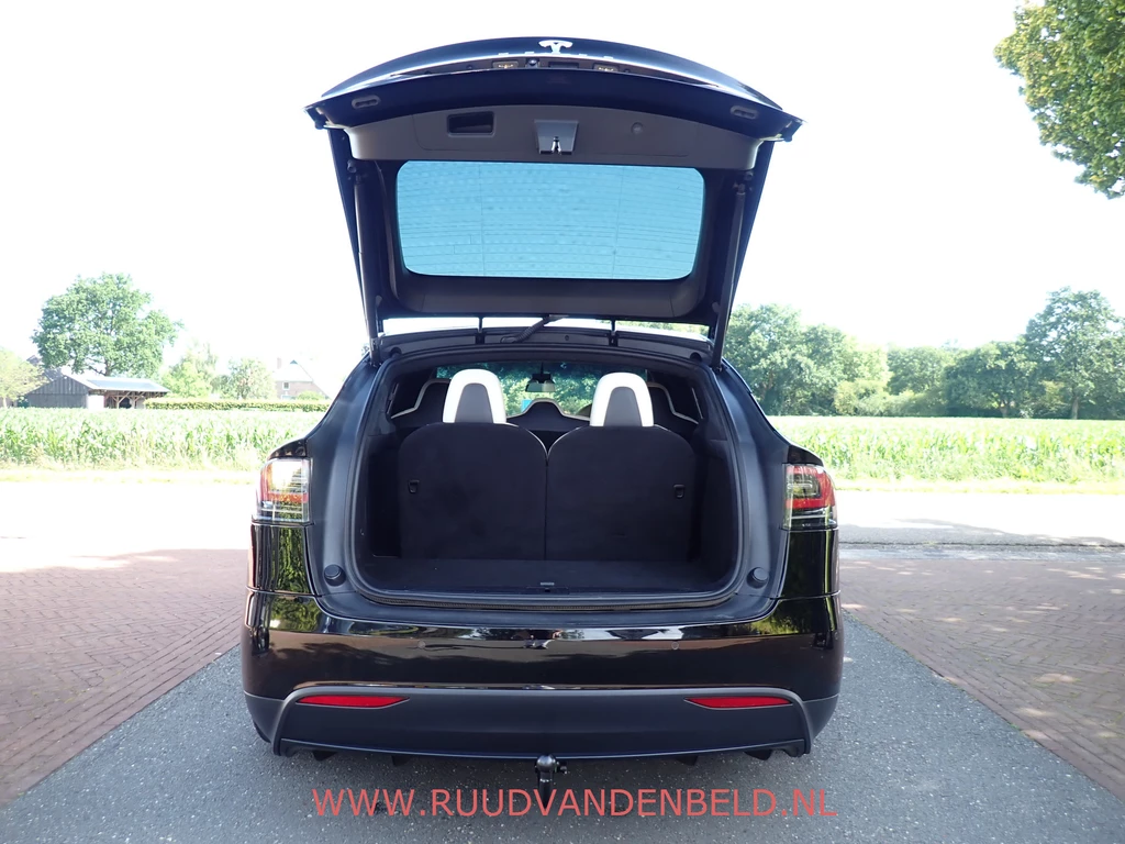 Tesla Model X – foto 33