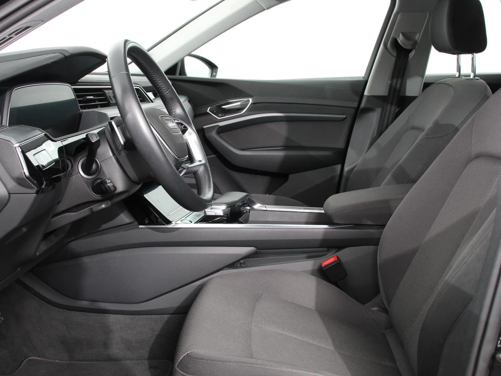 Audi e-tron – foto 13