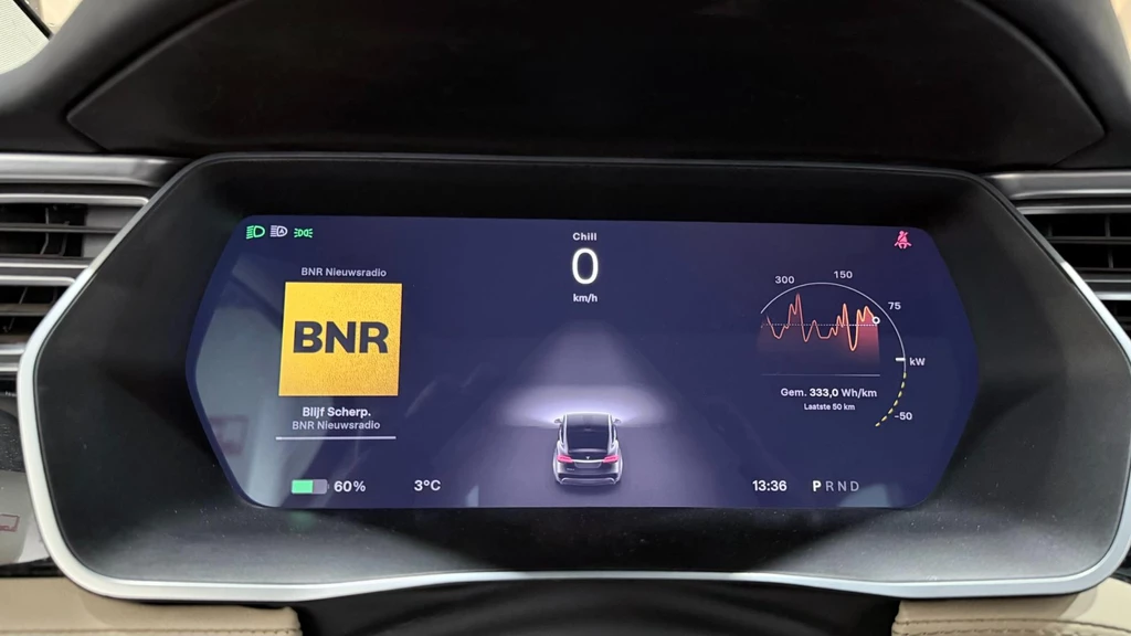 Tesla Model X – foto 27