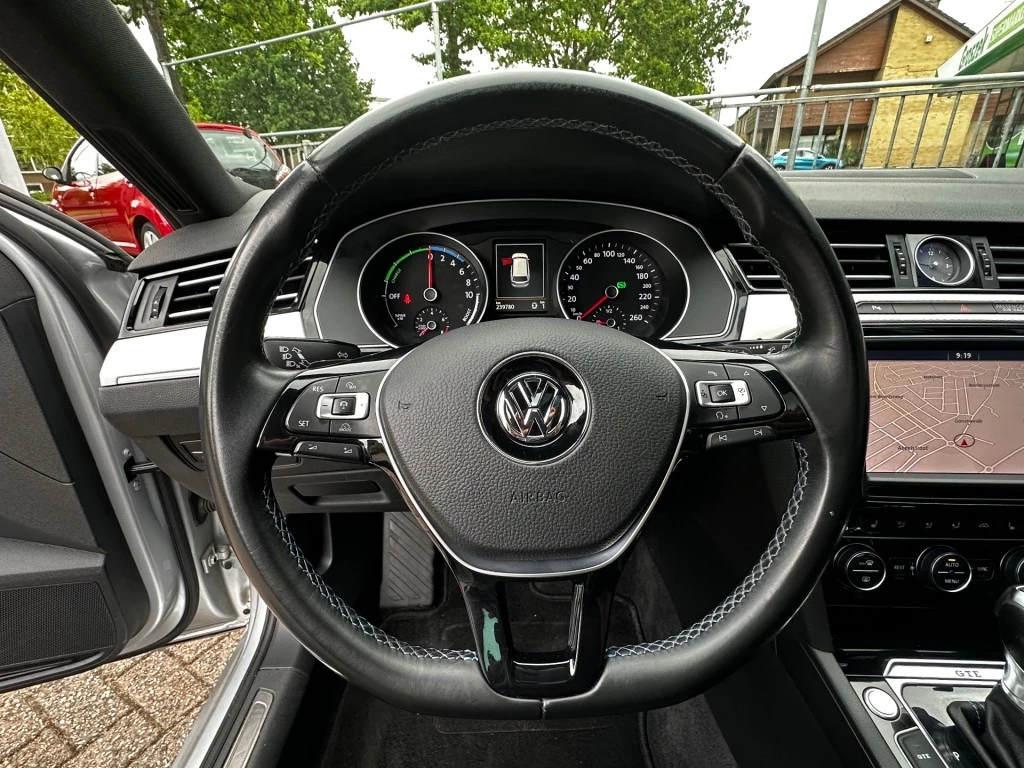 Volkswagen Passat – foto 14