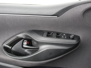 Toyota Yaris – thumbnail 12