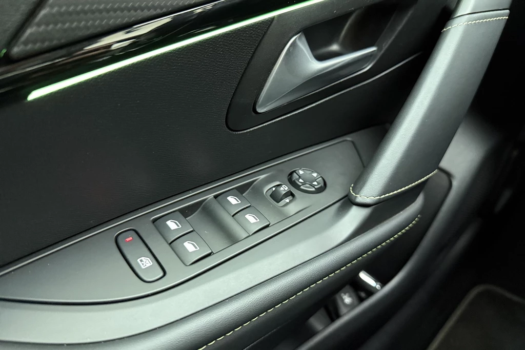 Peugeot 208 – foto 21
