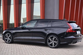 Volvo V60 – thumbnail 1