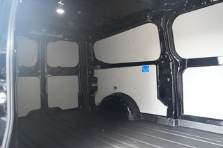 Ford E-Transit Custom – thumbnail 48