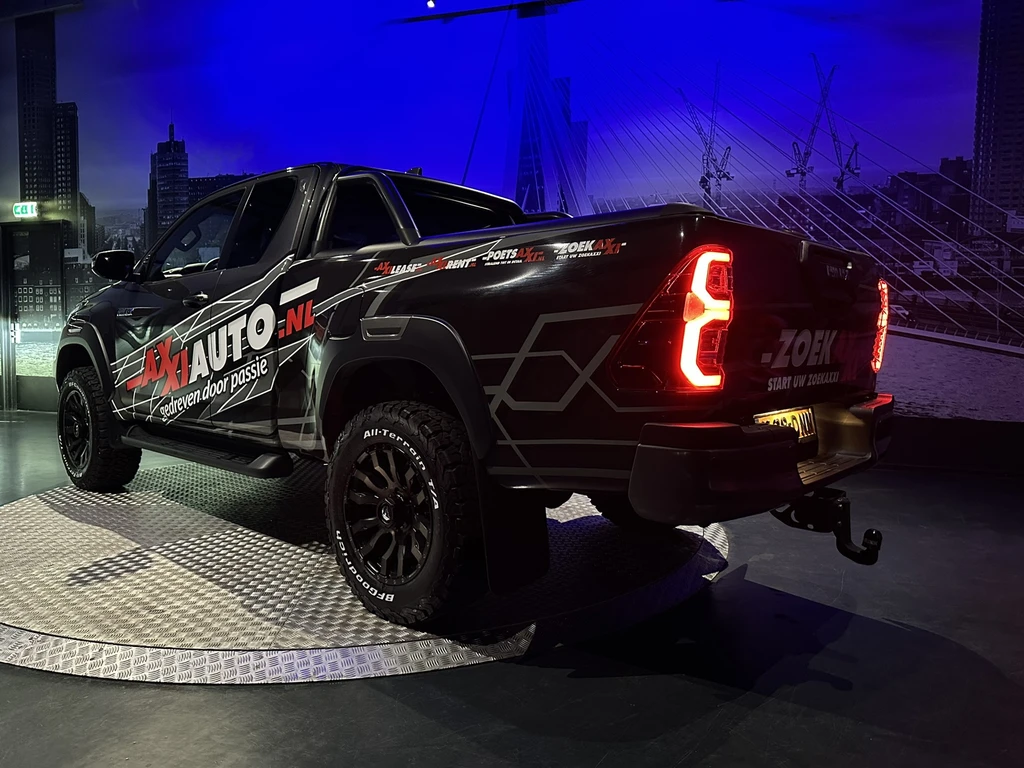 Toyota Hilux – foto 8