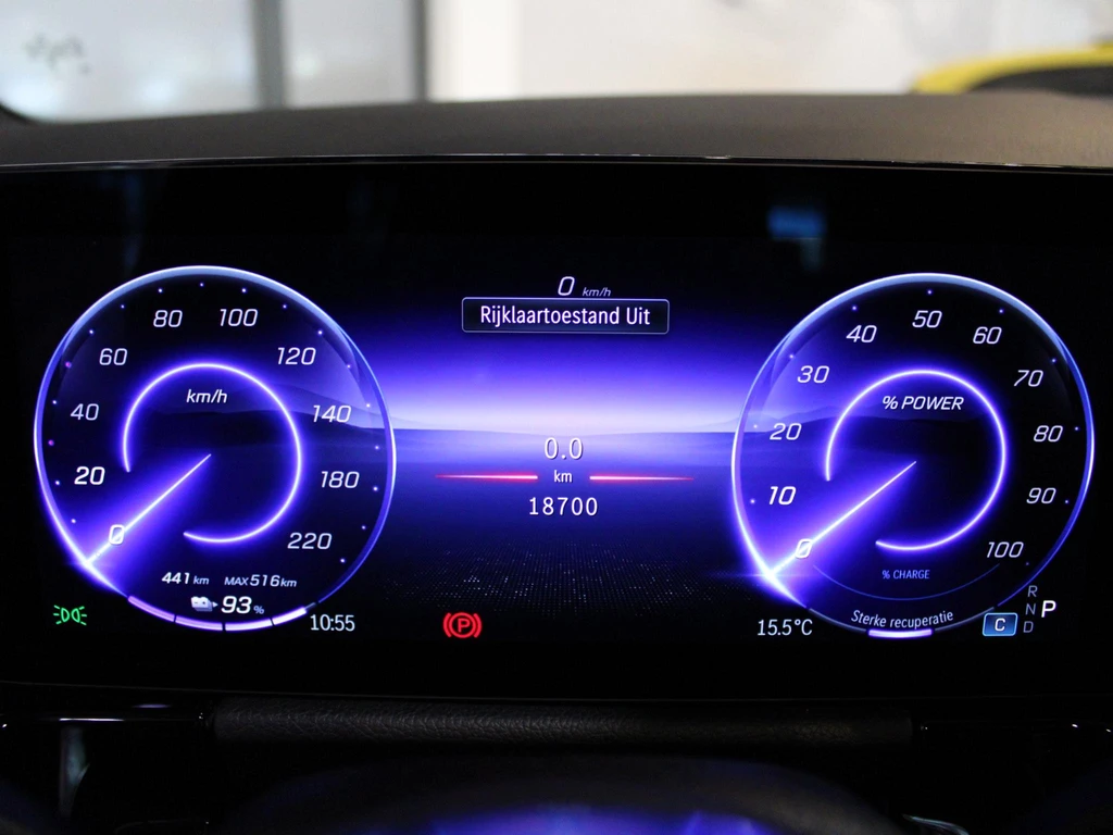 Mercedes-Benz EQA – foto 14