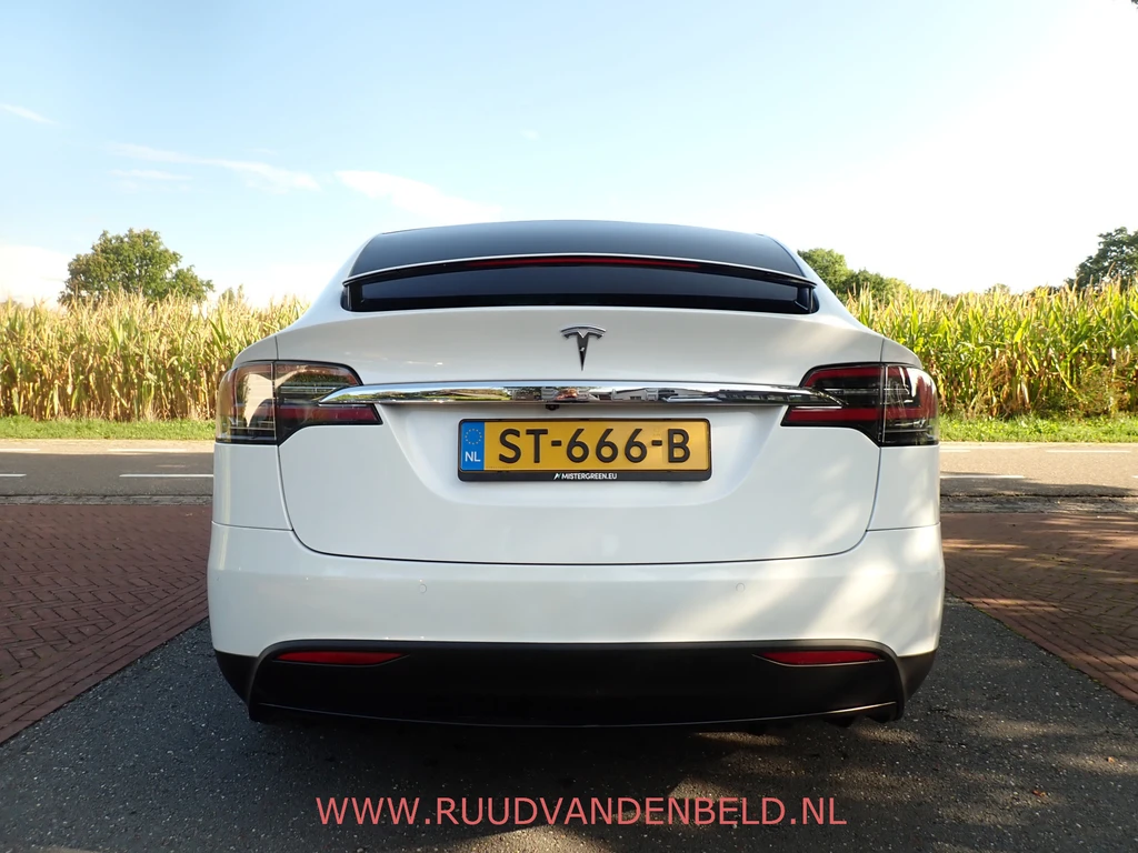 Tesla Model X – foto 5