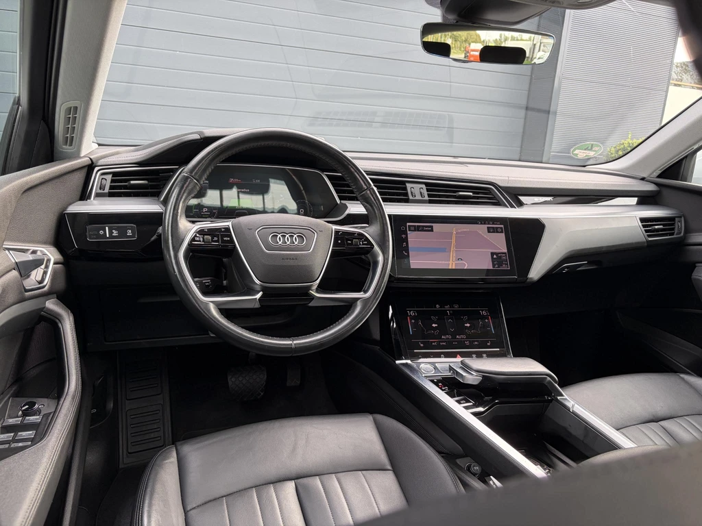 Audi e-tron – foto 12