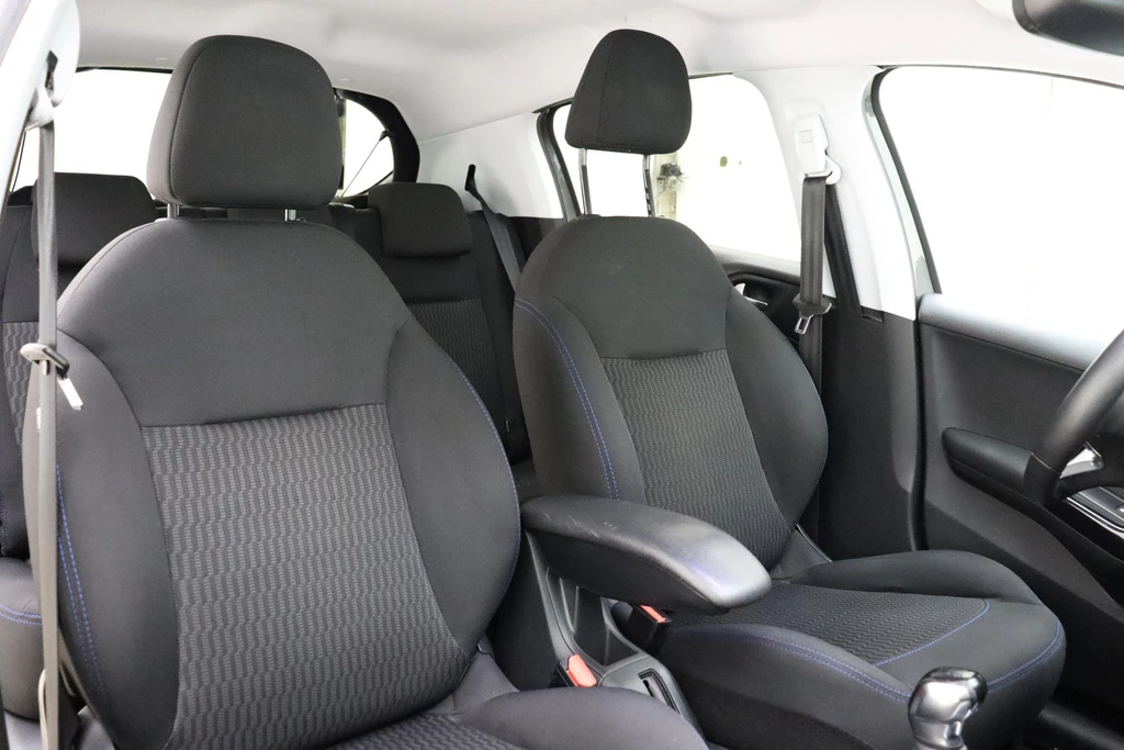Peugeot 208 – foto 13