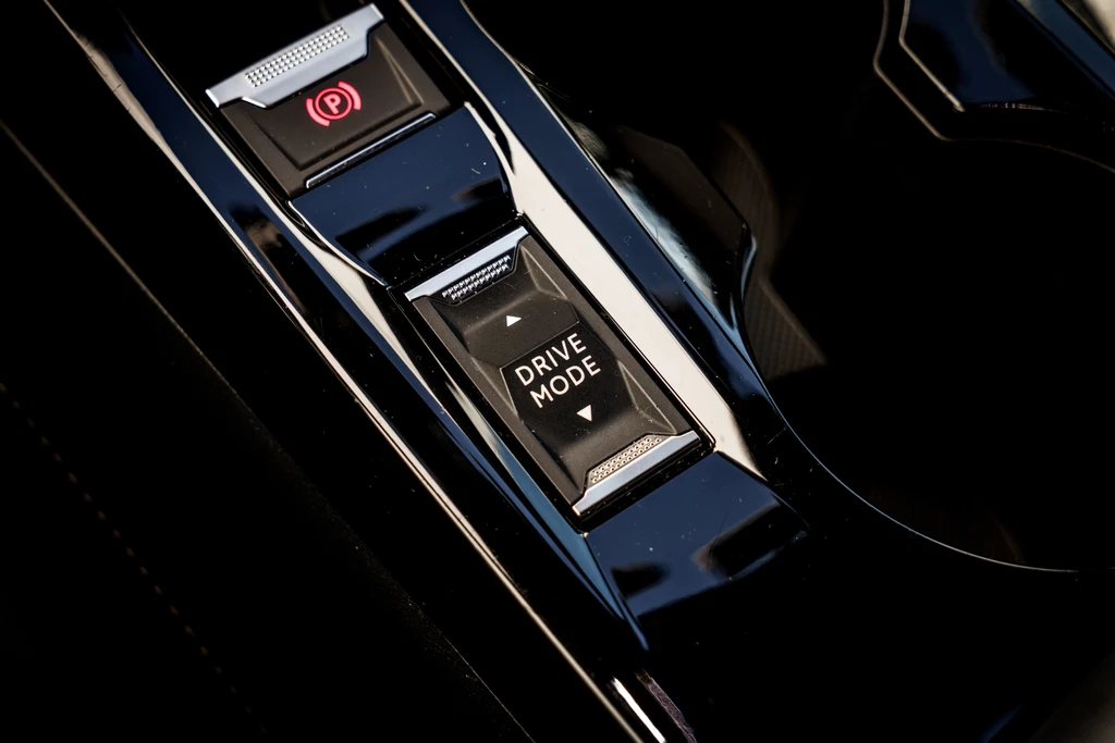 Peugeot e-2008 – foto 30