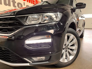 Volkswagen T-Roc – thumbnail 3