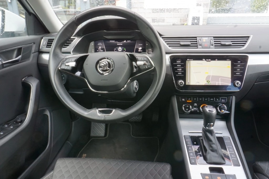 Škoda Superb – foto 4