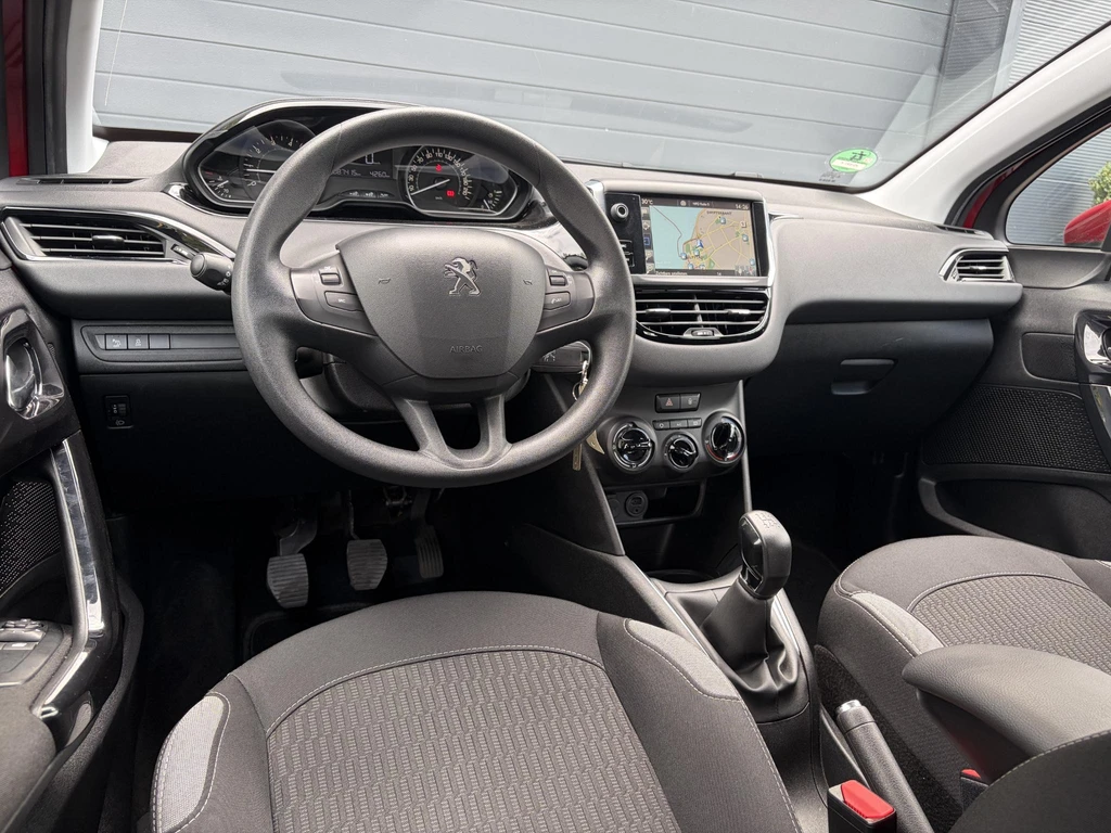 Peugeot 208 – foto 9