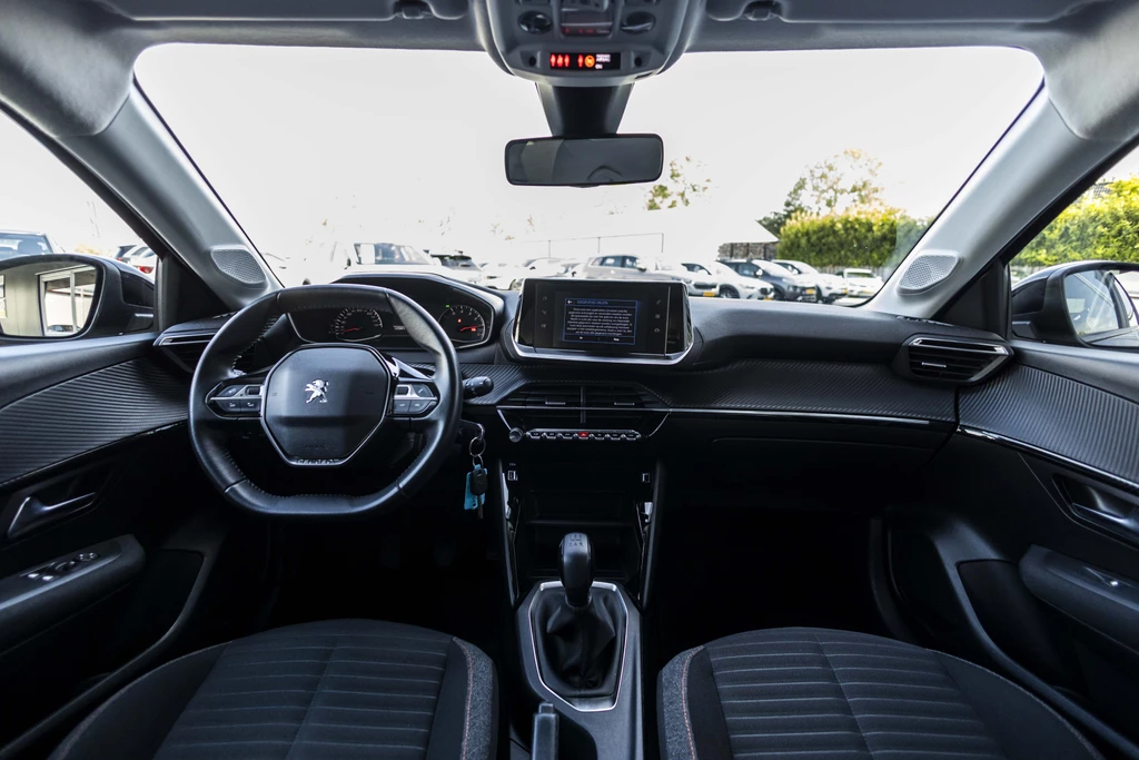 Peugeot 208 – foto 30