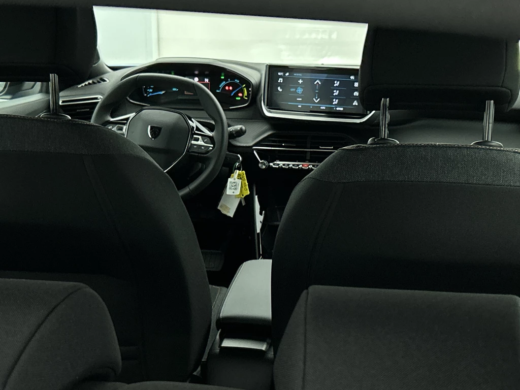 Peugeot e-2008 – foto 12