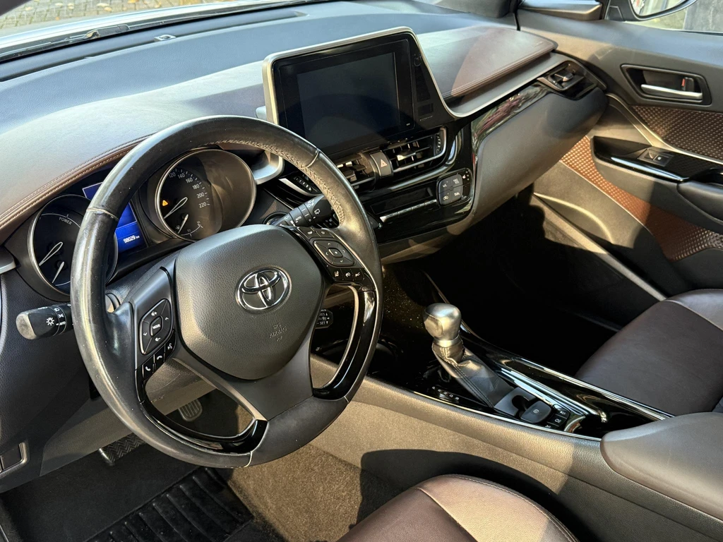 Toyota C-HR – foto 11