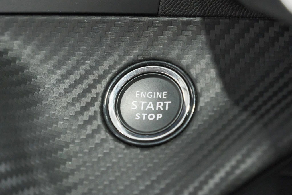 Peugeot e-208 – foto 36