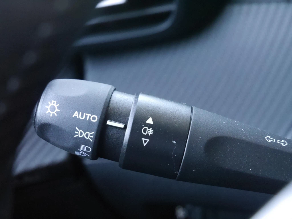 Peugeot e-2008 – foto 15