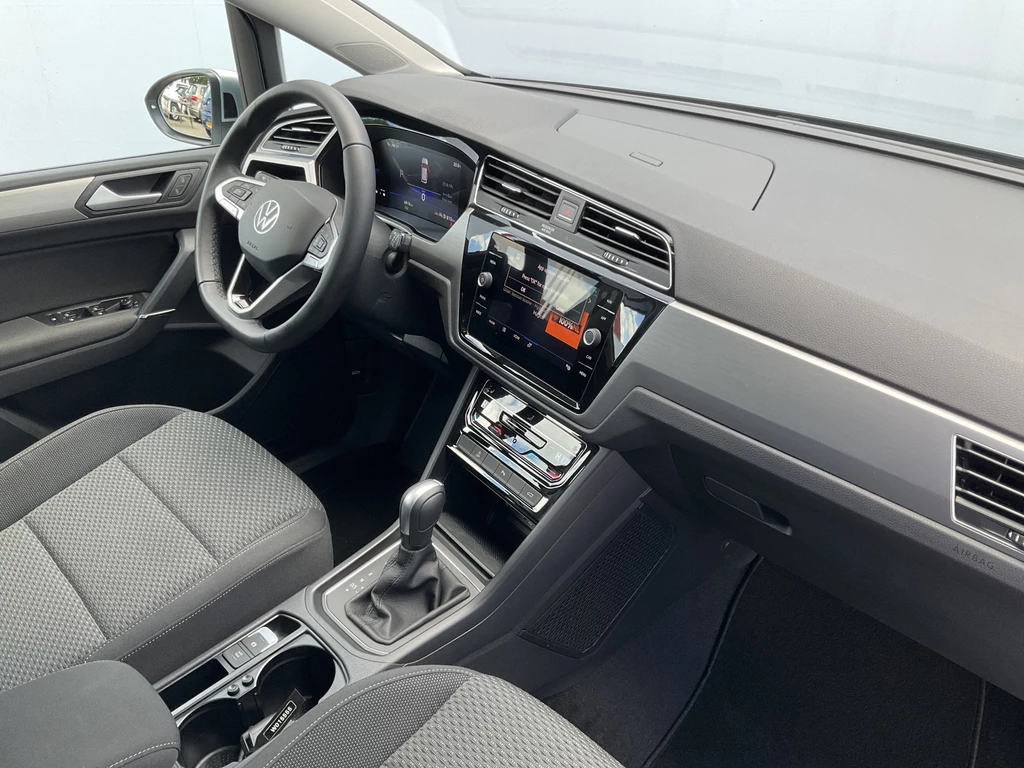 Volkswagen Touran – foto 8