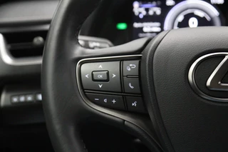 Lexus UX – thumbnail 36