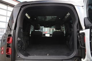 Land Rover Defender – thumbnail 8