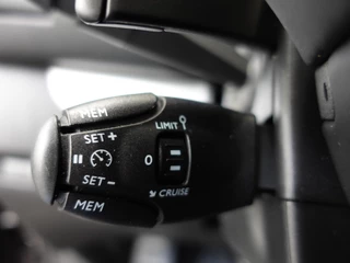 Opel Vivaro – thumbnail 23