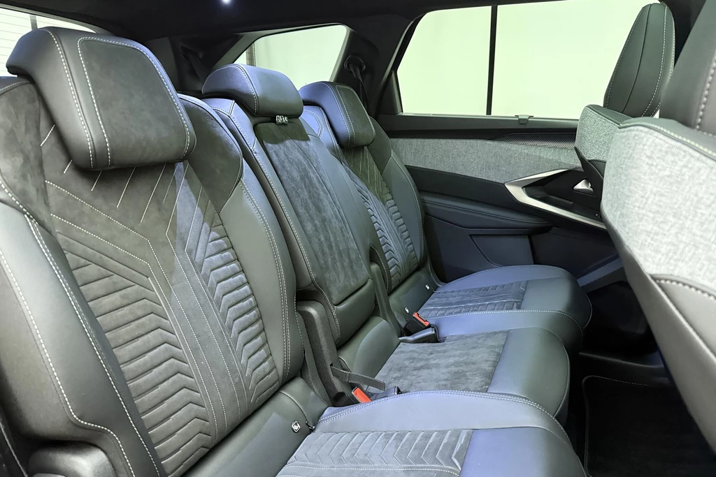 Peugeot e-5008 – foto 16