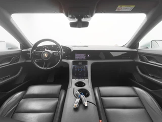Porsche Taycan – thumbnail 18