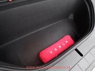 Tesla Model X – thumbnail 37