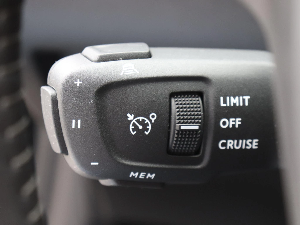 Peugeot 208 – foto 24