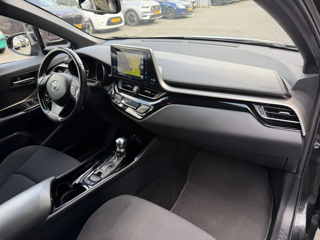 Toyota C-HR – foto 32