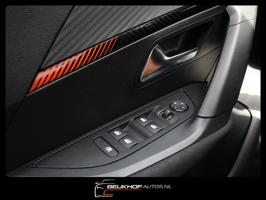 Peugeot e-2008 – foto 13