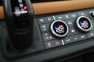 Land Rover Defender – thumbnail 40